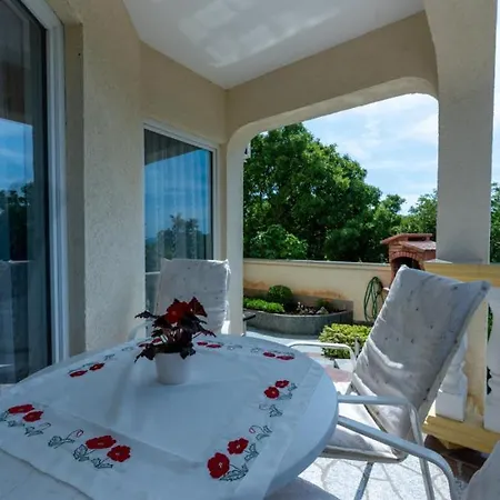 Lucija 2 By Guide Apartment