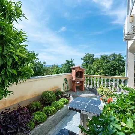Apartment Lucija 2 By Guide Crikvenica